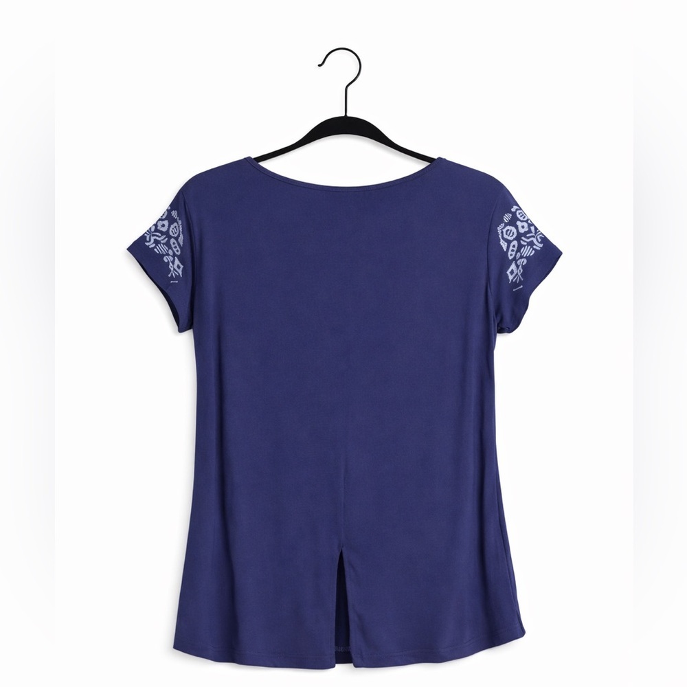 Cable and Gauge Women’s large navy tunic with white trim. - Picture 2 of 2